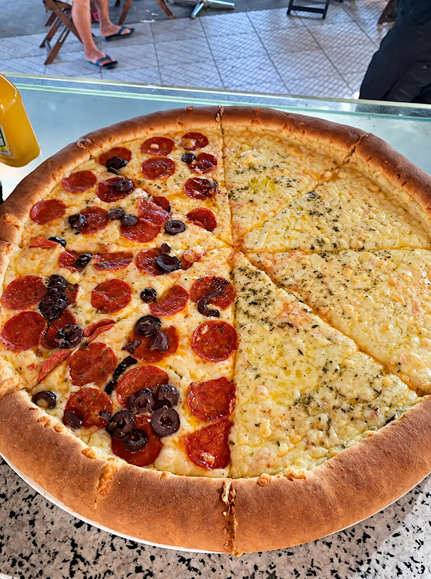 Foto Copo Furado Pizzaria e Restaurante